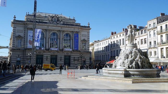 Montpellier/immobilier/CENTURY21 Port Marianne/montpellier place de la comédie