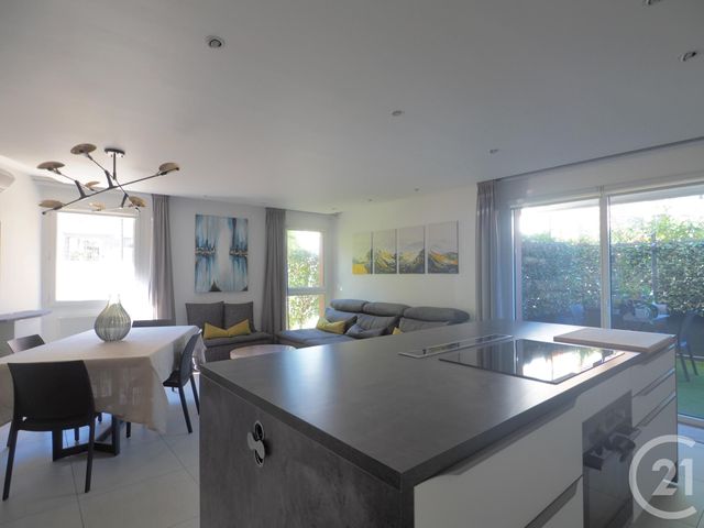 Appartement F2 à louer - 2 pièces - 58.7 m2 - MONTPELLIER - 34 - LANGUEDOC-ROUSSILLON - Century 21 Port Marianne