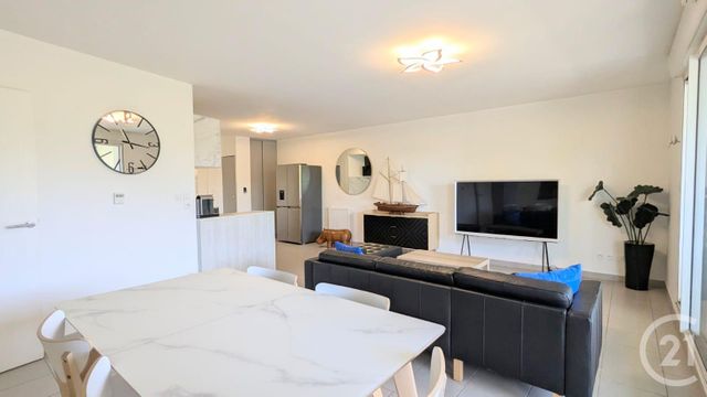 Appartement T3 à vendre - 3 pièces - 73.18 m2 - MONTPELLIER - 34 - LANGUEDOC-ROUSSILLON - Century 21 Port Marianne