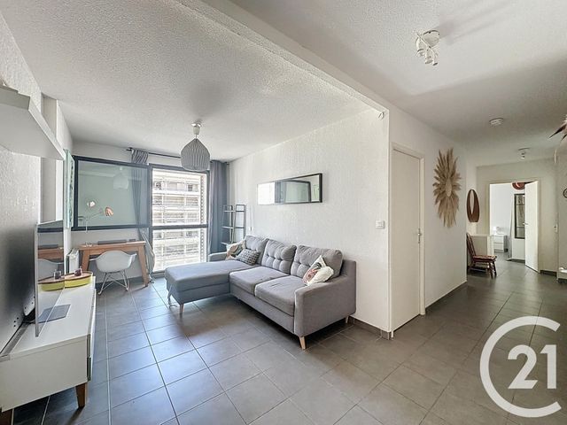 Afficher la photo en grand Appartement F4 à vendre - 4 pièces - 83.88 m2 - MONTPELLIER - 34 - LANGUEDOC-ROUSSILLON - Century 21 Port Marianne