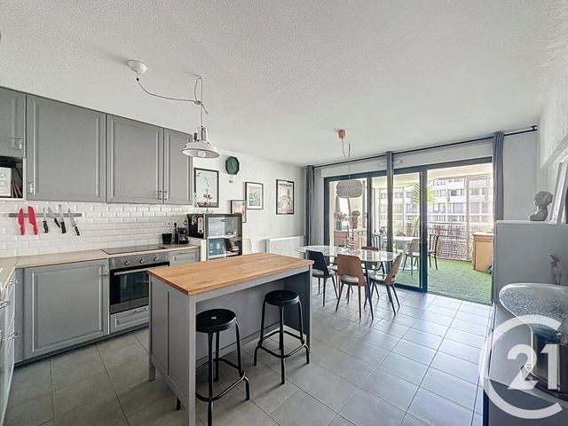 Afficher la photo en grand Appartement F4 à vendre - 4 pièces - 83.88 m2 - MONTPELLIER - 34 - LANGUEDOC-ROUSSILLON - Century 21 Port Marianne