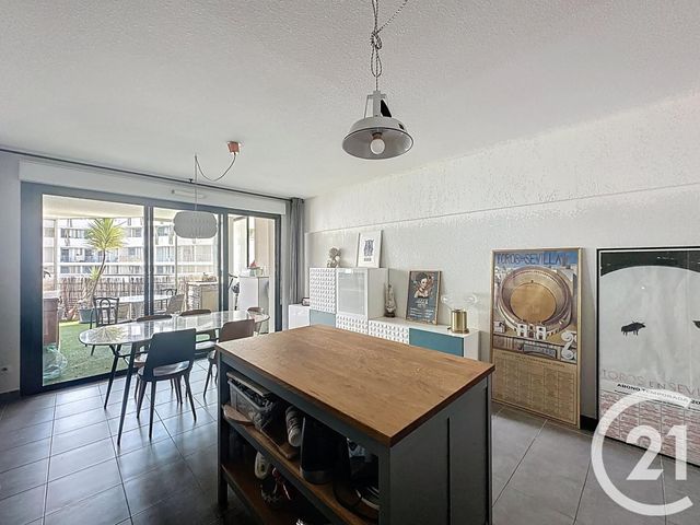 Afficher la photo en grand Appartement F4 à vendre - 4 pièces - 83.88 m2 - MONTPELLIER - 34 - LANGUEDOC-ROUSSILLON - Century 21 Port Marianne