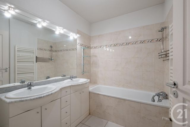 Appartement F4 à vendre - 5 pièces - 99.72 m2 - MONTPELLIER - 34 - LANGUEDOC-ROUSSILLON - Century 21 Port Marianne