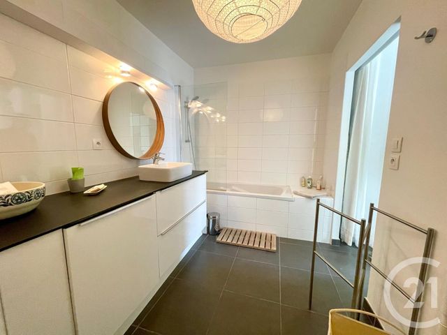 Appartement F2 à vendre - 2 pièces - 39.45 m2 - MONTPELLIER - 34 - LANGUEDOC-ROUSSILLON - Century 21 Port Marianne