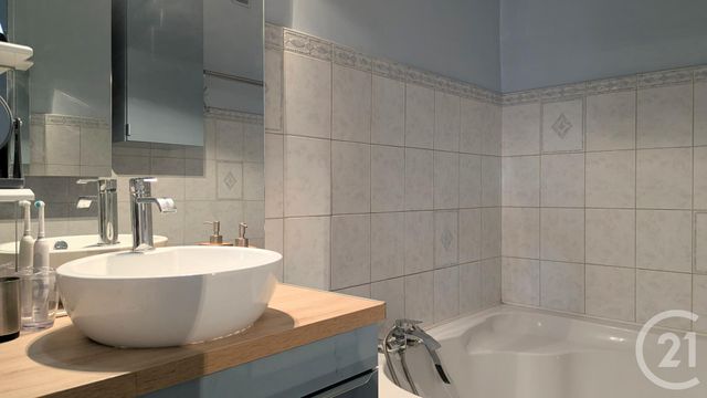 Appartement F3 à vendre - 3 pièces - 70.86 m2 - MONTPELLIER - 34 - LANGUEDOC-ROUSSILLON - Century 21 Port Marianne