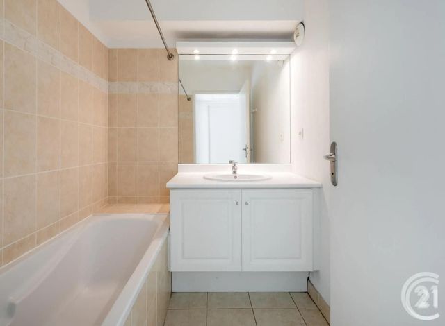 Appartement F2 à louer - 2 pièces - 42.0 m2 - MONTPELLIER - 34 - LANGUEDOC-ROUSSILLON - Century 21 Port Marianne