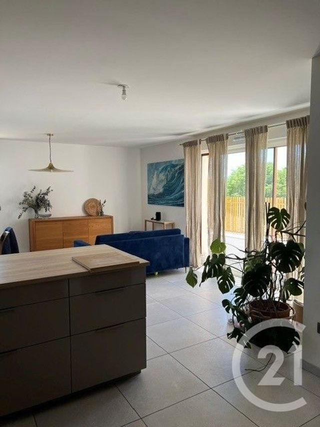 Appartement F4 à louer - 4 pièces - 90.0 m2 - MONTPELLIER - 34 - LANGUEDOC-ROUSSILLON - Century 21 Port Marianne
