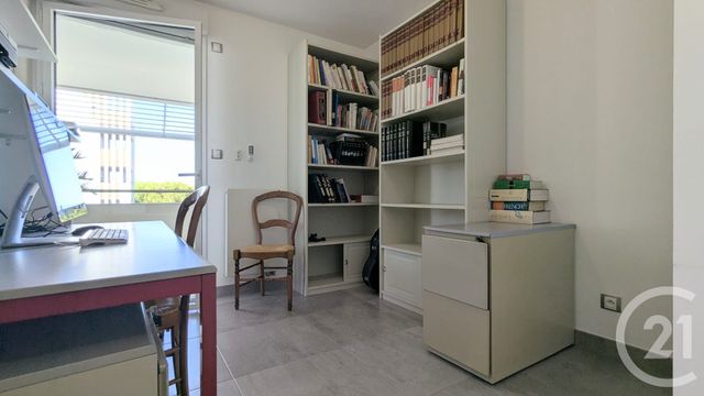 Appartement F4 à vendre - 4 pièces - 87.66 m2 - MONTPELLIER - 34 - LANGUEDOC-ROUSSILLON - Century 21 Port Marianne